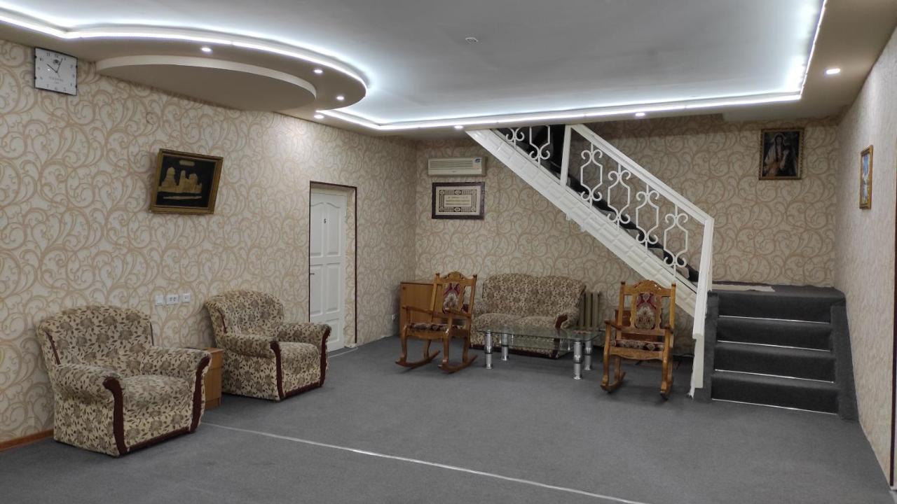 ウルゲンチ Avesto Bed & Breakfast エクステリア 写真