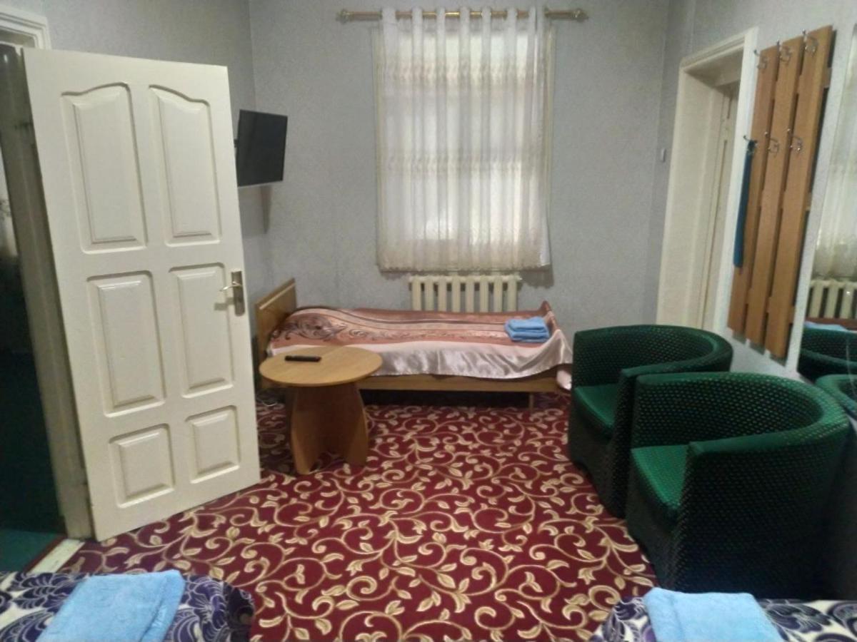 ウルゲンチ Avesto Bed & Breakfast エクステリア 写真